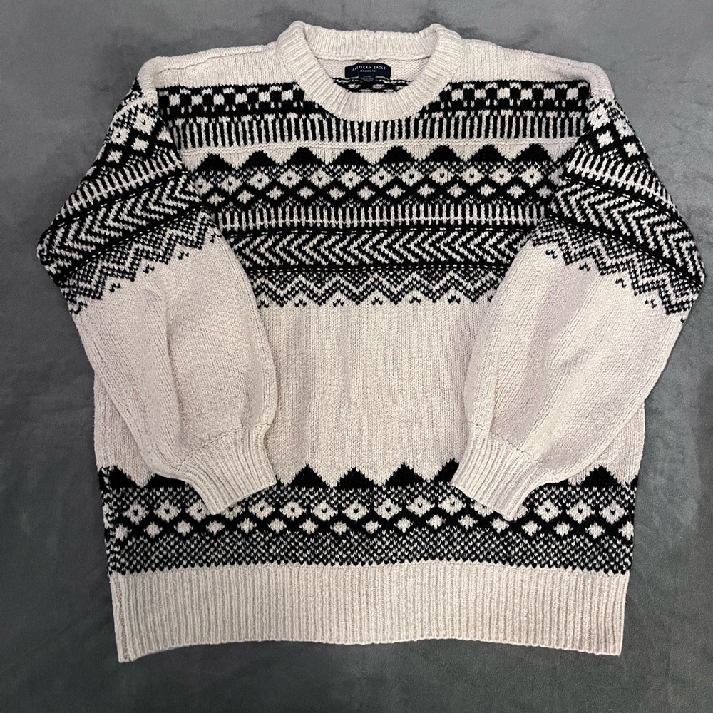 American Eagle Outfitters Women's Black and Cream Jegging Fit Sweater. Small